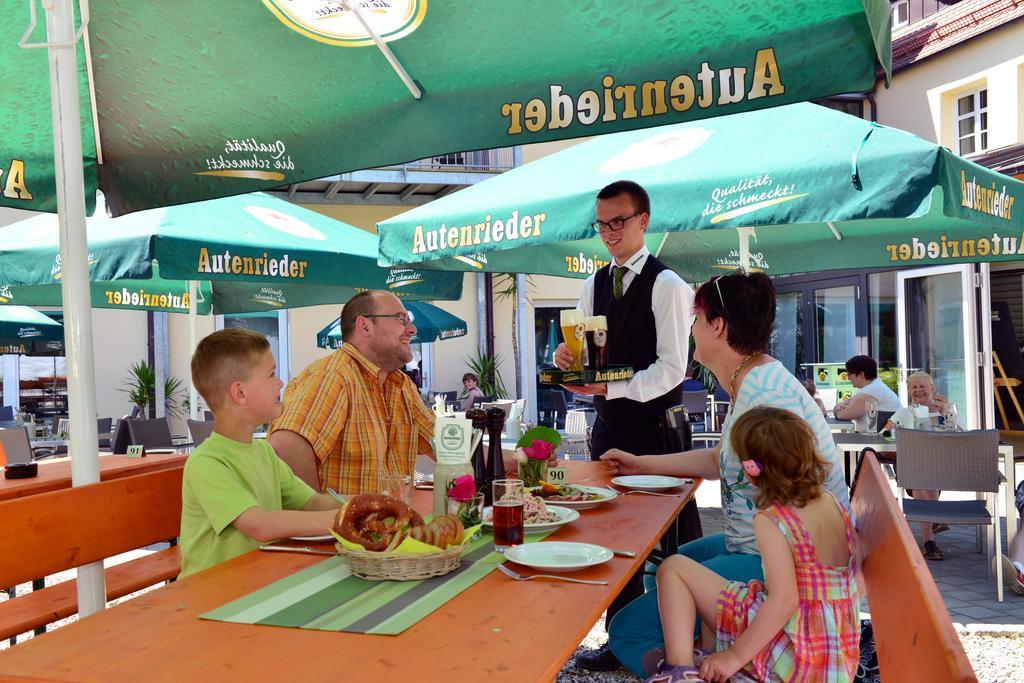 Autenrieder Brauereigasthof Ichenhausen Ngoại thất bức ảnh