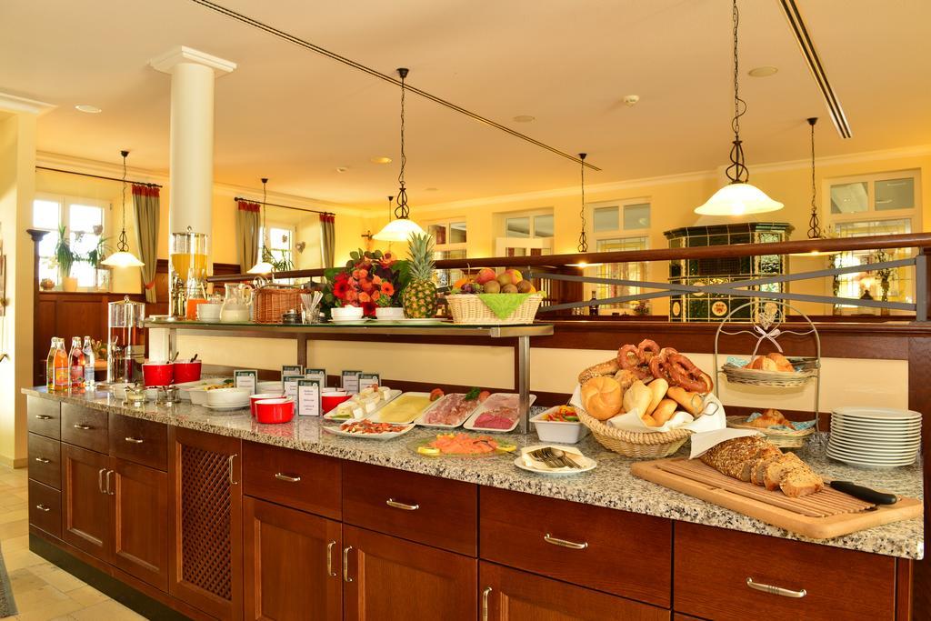 Autenrieder Brauereigasthof Ichenhausen Ngoại thất bức ảnh