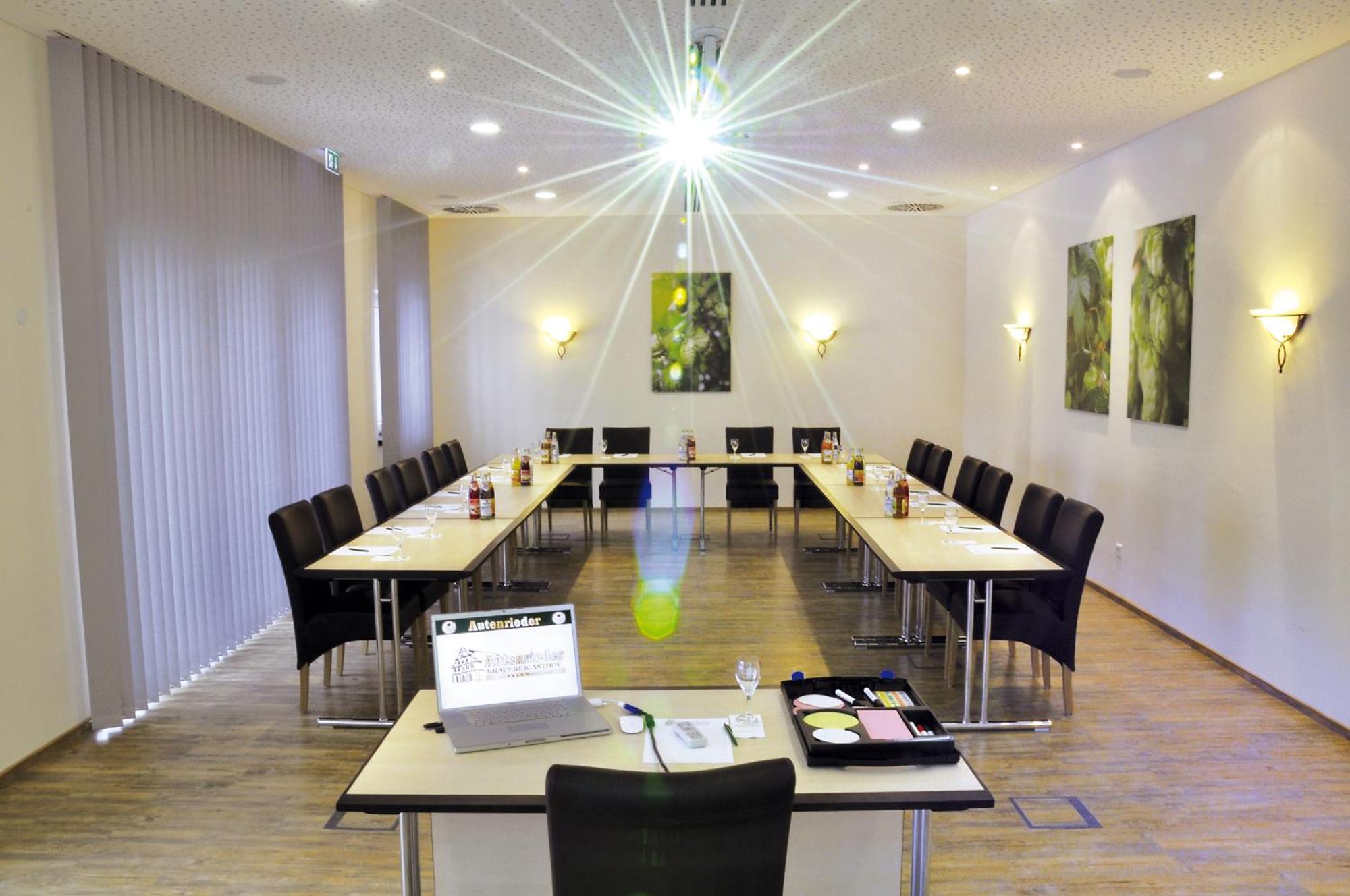 Autenrieder Brauereigasthof Ichenhausen Ngoại thất bức ảnh