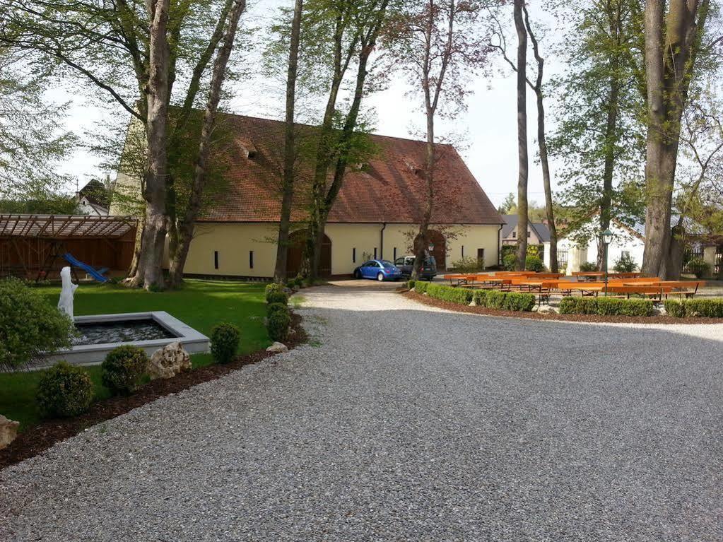 Autenrieder Brauereigasthof Ichenhausen Ngoại thất bức ảnh